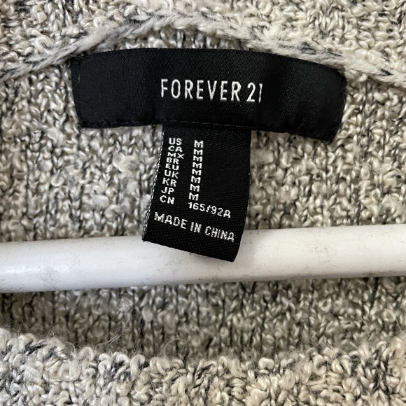 Salt and pepper long sleeve sweater - Picture 2 of 2